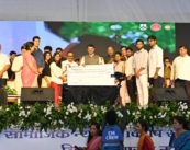 Nagpur: CM Devendra Fadnavis Felicitates Winners of ‘Rang De Nagpur’ Wall Art Competition