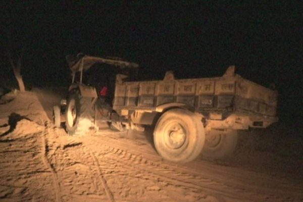 Sand prices skyrocket in Nagpur amid artificial shortage, sand mafia blamed