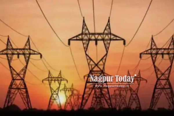 नागपूरमध्ये हादरवणारी घटना; कपडे वाळवताना विजेचा धक्का लागून आई-मुलाचा मृत्यू