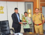 गोंदिया: इनामी नक्सली ” कोसा” ने बंदूक छोड़ थामा विकास का हाथ