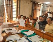 गोंदिया: टिकट गया तो पार्टी बदलो अभियान , निर्दलीयों की दुकानें खुली