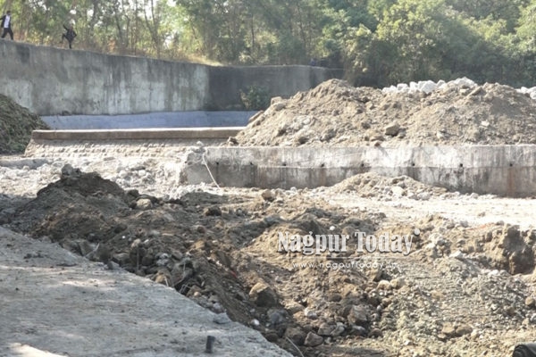 After 2023 Flood Chaos, NMC Installs Gates at Ambazari to Tame Nag River