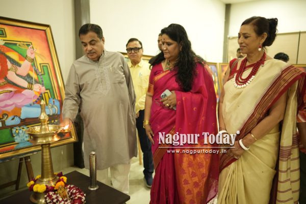 ‘एक्का – द वन’मधून ६४ योगिनी परंपरेचे नव्याने दर्शन; नागपुरात अनोखी कला प्रदर्शनी!