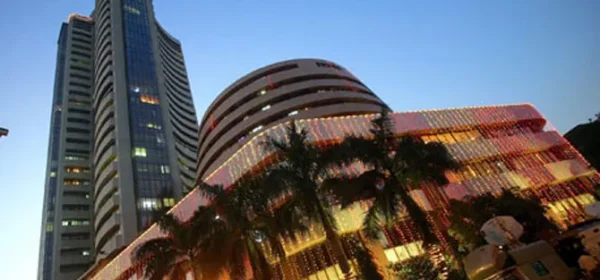 Stock markets dive 790 pts in early trade