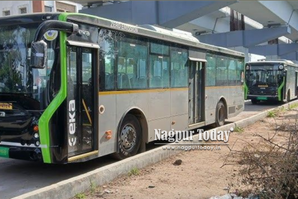 Aapli Bus launches route 77 connecting Pardi to CRPF Gate 1