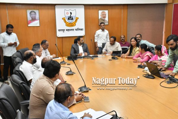 आ.प्रवीण दटके यांनी आयुक्तांसोबत घेतला नदी-नाले सफाई अभियानाचा आढावा