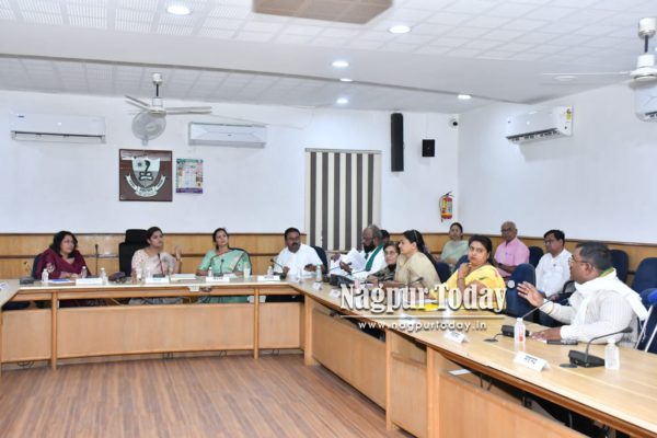 मिहानमध्ये मनपा ई-बस चार्जिंग स्टेशन उभारणार परिवहन समितीच्या बैठकीत एमएडीसीकडून साडेतीन हेक्टर जमीन संपादनास मंजुरी