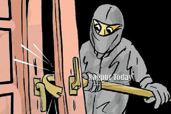 नागपूरात चोरट्यांचा धुमाकूळ; वेगवेगळ्या ठिकाणी घरफोड्या, तब्बल २५ लाखांचे दागिने लंपास!