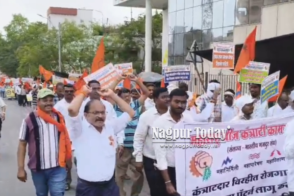 नागपुरात ‘श्रमिक आक्रोश’ महामोर्चाची दणदणीत सुरुवात; हजारो कामगार रस्त्यावर