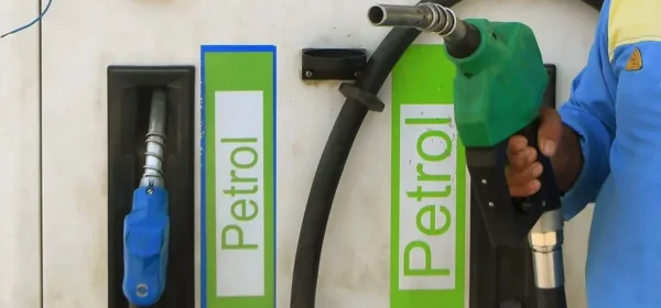 Fuel pumps in Maha district told to reserve 5% stock for emergency vehicles