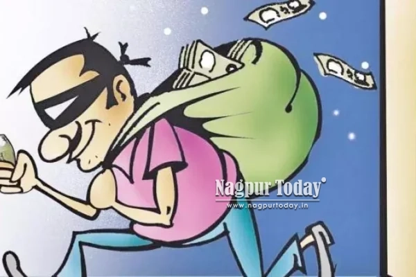 House Break-In at Jaripatka, Thieves Escape With Gold and Cash