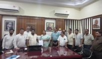 Sitabuldi Traders Meet Mayor Neeta Thakre Over Hawker Encroachment
