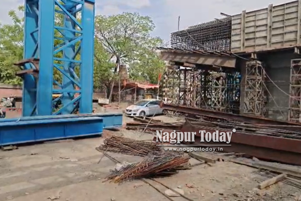 4 women arrested for stealing iron material from road construction site in Nagpur