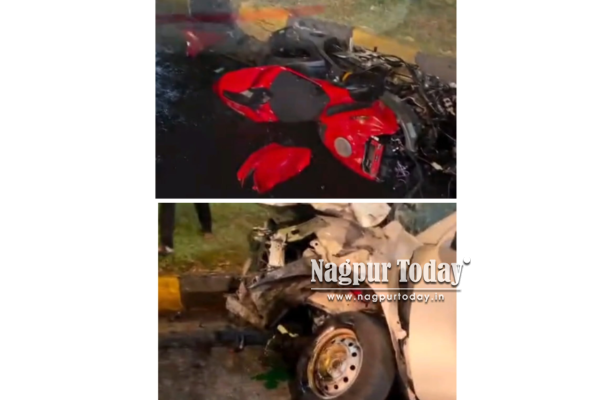 नवी मुंबईत मध्यरात्री भीषण अपघात; भरधाव दुचाकीची कारला जोरदार धडक, एक गंभीर