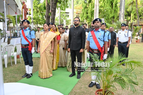 Nagpur Mayor Nita Thackeray Calls for Collective Commitment to a Clean and Green City on Maharashtra Day