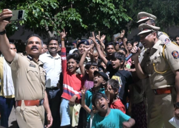 Nagpur Police Honour 21 Slum Students for Outstanding Board Results