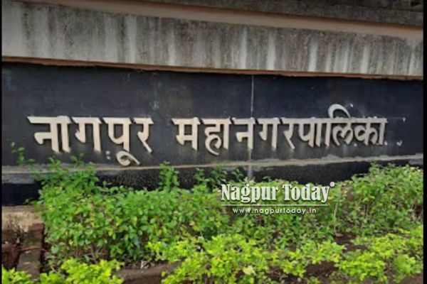 Shiv Sena UBT Demands Timely Salaries for Aapli Bus Employees