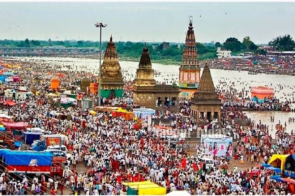 आषाढी वारीसाठी मोठा निर्णय! पंढरपुरात महिनाभर ‘व्हीआयपी दर्शन’ बंद; वारकऱ्यांना मिळणार दिलासा