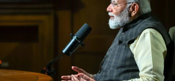 Cabinet passes resolution lauding Modi for 4,399-days record