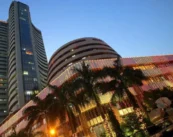 Stock markets rebound in early trade