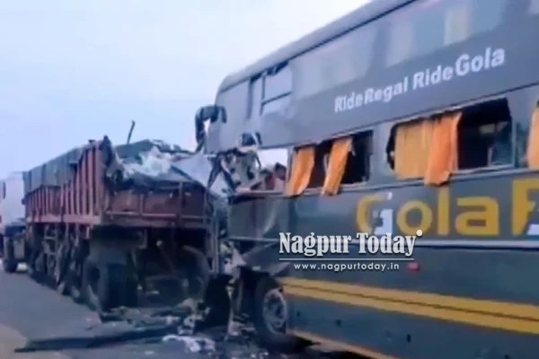4 killed as double-decker bus rams container on Yamuna Expressway