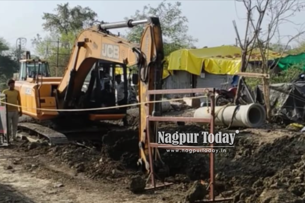Rain exposes shabby work of Ghogli-Ensaara Metropark Road in Nagpur
