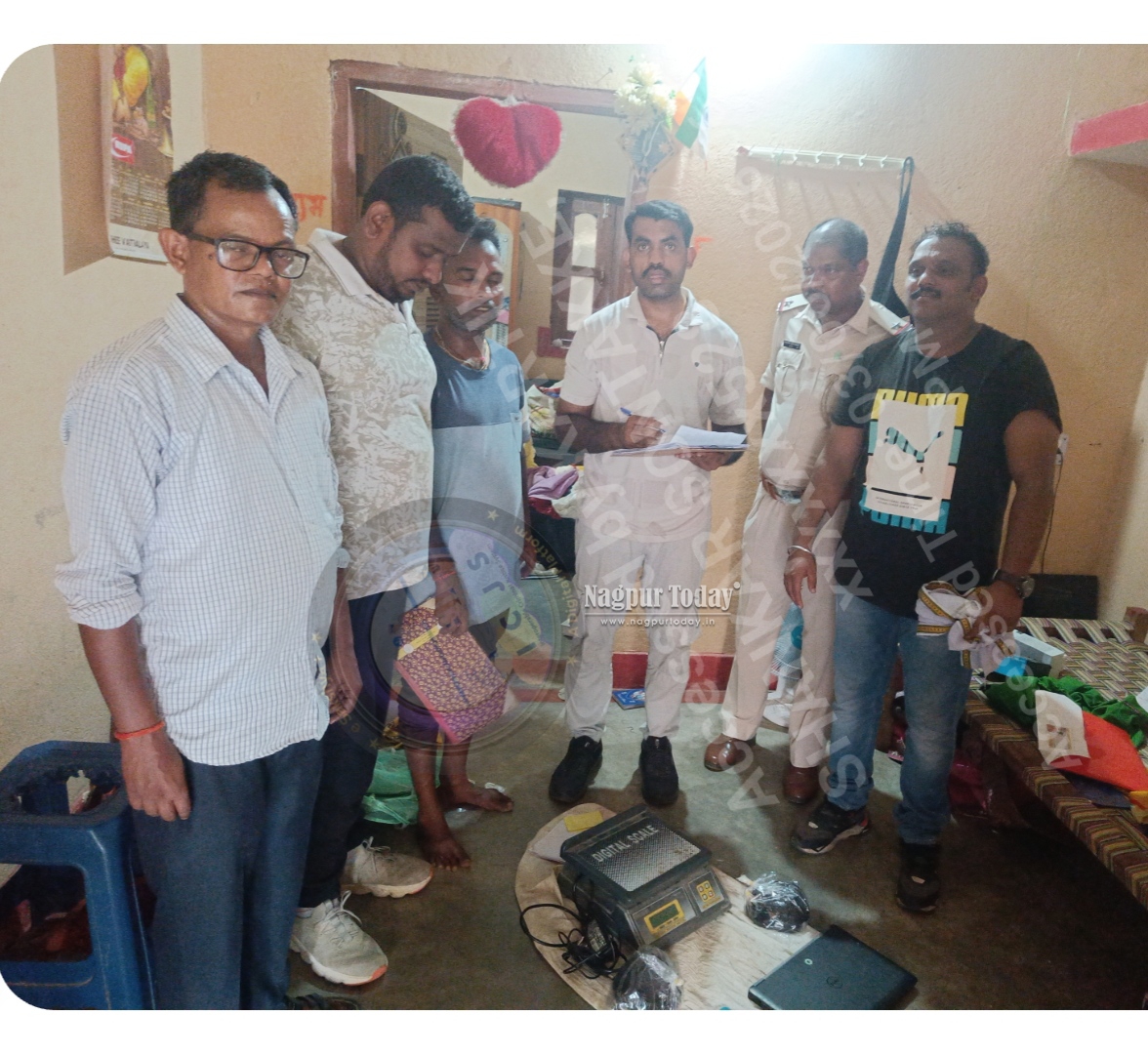 नागपूर ग्रामीण पोलिसांचा झारखंडमध्ये धडाकेबाज छापा; २.२८५ किलो अफूसह ...