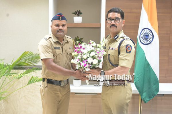 नागपूर पोलिसातील कर्तव्यनिष्ठेला सलाम; धाडसी अंमलदाराचा पोलीस आयुक्तांकडून विशेष सन्मान