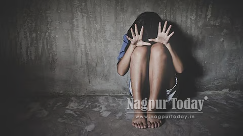 नागपुरात सावत्र वडिलांची विकृत कृत्ये उघड; धमक्यांच्या छायेत तरुणीचे लैंगिक शोषण