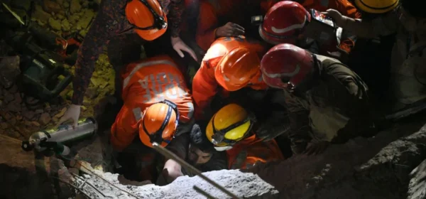 Delhi building collapse: Toll climbs to 3, rescue op ends