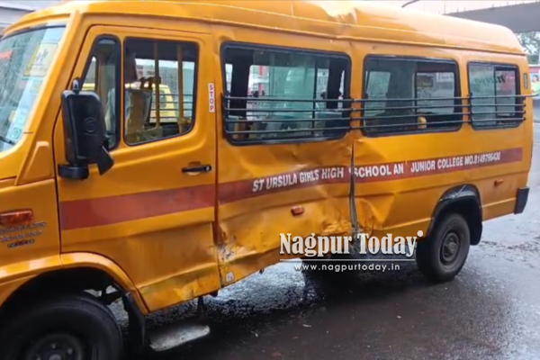 School van, Aapli Bus collide at Nagpur’s Panchsheel Chowk; many students hurt