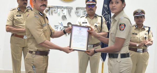 Nagpur Police Commissioner Honours Officers for Outstanding Service