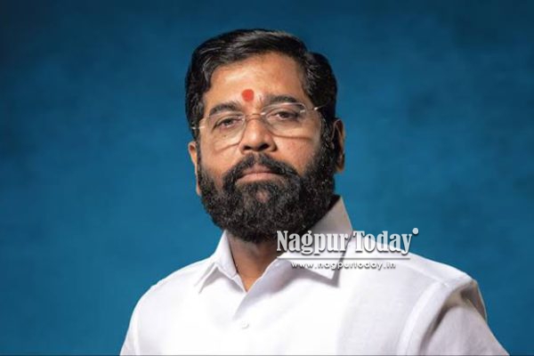 उपमुख्यमंत्री एकनाथ शिंदे उपचारासाठी रुग्णालयात, प्रकृती स्थिर