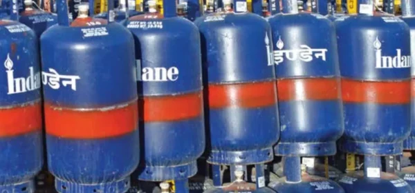 Relief: Commercial LPG cylinder price cut by Rs 183.50