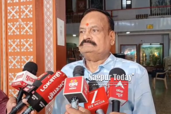 नागपुरात राम मंदिर प्रशासनाची भूमिका; उद्धव ठाकरेंना रामरक्षा पठणाला हिरवा कंदील, घोषणाबाजीला परवानगी नाही