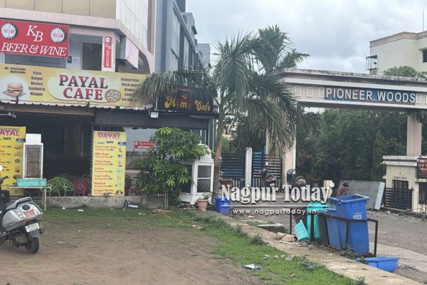 Shop signboard dispute turns violent; café owner assaulted in MIDC area