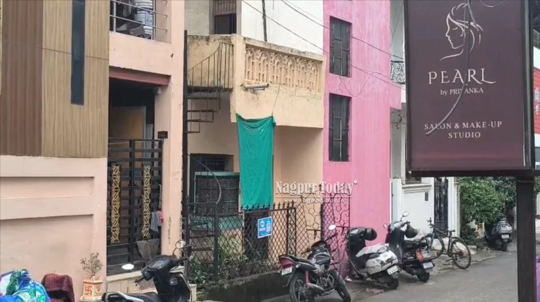 धरमपेठ में रिटायर्ड शिक्षिका के घर 7 लाख की चोरी