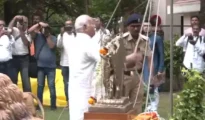 Mohan Bhagwat hoists National Flag at RSS headquarters