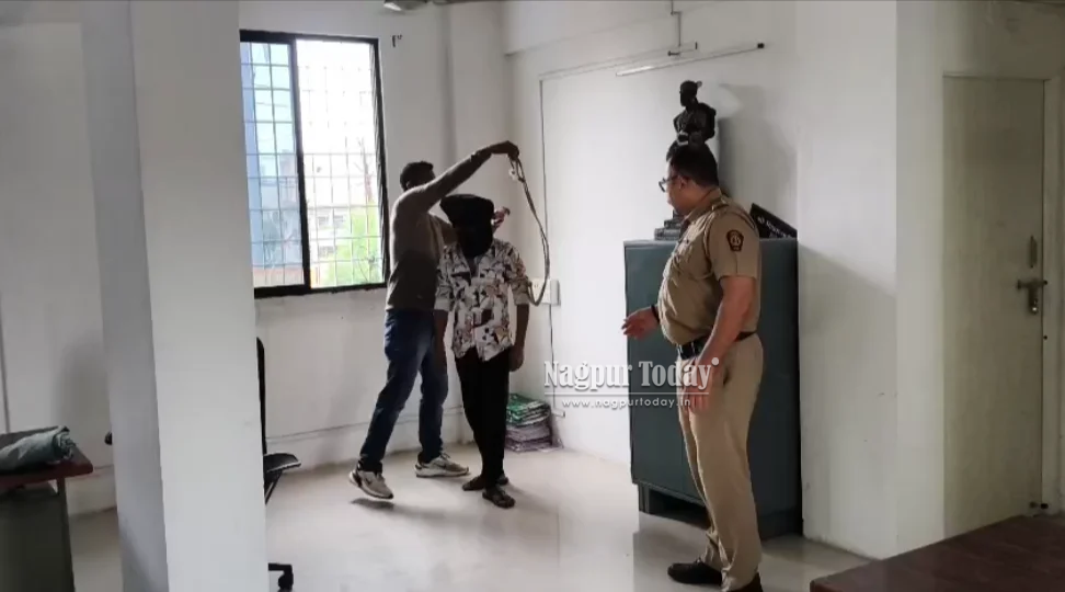 गाली देने पर भड़का आरोपी, होटल मैनेजर पर राफ्टर से जानलेवा हमला
