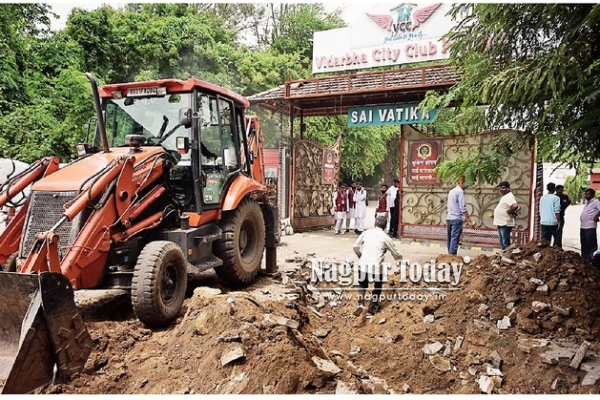 HC order: NMC demolishes 4 illegal bridges blocking Nagpur’s Kachipura nullah