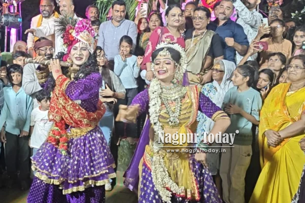अर्धनारीश्वर बने किन्नर , मोक्षधाम में भक्ति का जलवा , महाकाल की भव्य महाआरती