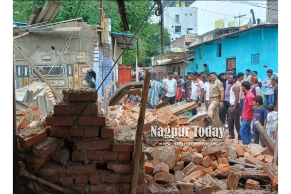 न्यू कामठीत अनधिकृत मांस विक्रीच्या दुकानावर कारवाई; सरकारी जागेवरील बांधकाम पाडले!