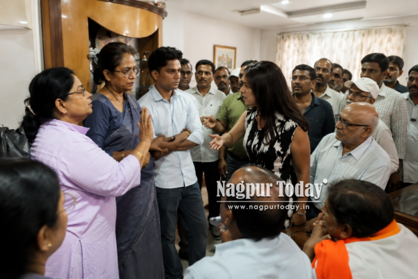 Video: Depositors Storm Nirmal Ujjwal Promoter’s Residence, Demand Their Money Back