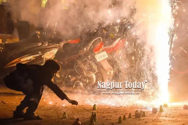 Bombay High Court Bans Firecrackers on Public Roads, Objects to DJs and Lasers