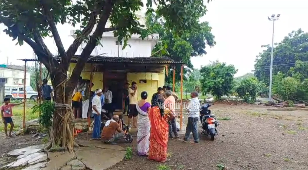 वर्धा के जागृत मां भवानी मंदिर में चोरी, दानपेटी तोड़कर 30 हजार रुपये ले गया चोर