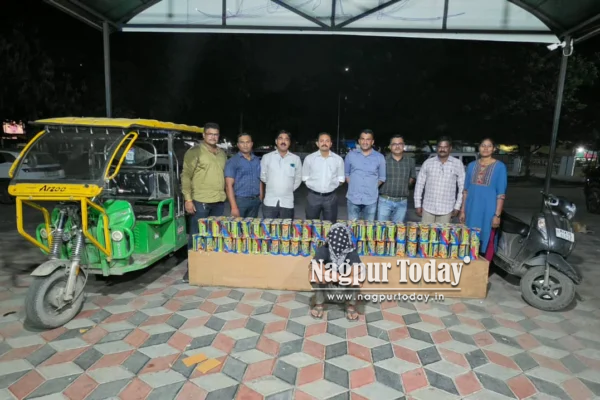 गरब्यात मुस्लिम व्यक्ती सहभागी होत असेल तर गैर नाही; अमृता फडणवीसांची स्पष्ट भूमिका