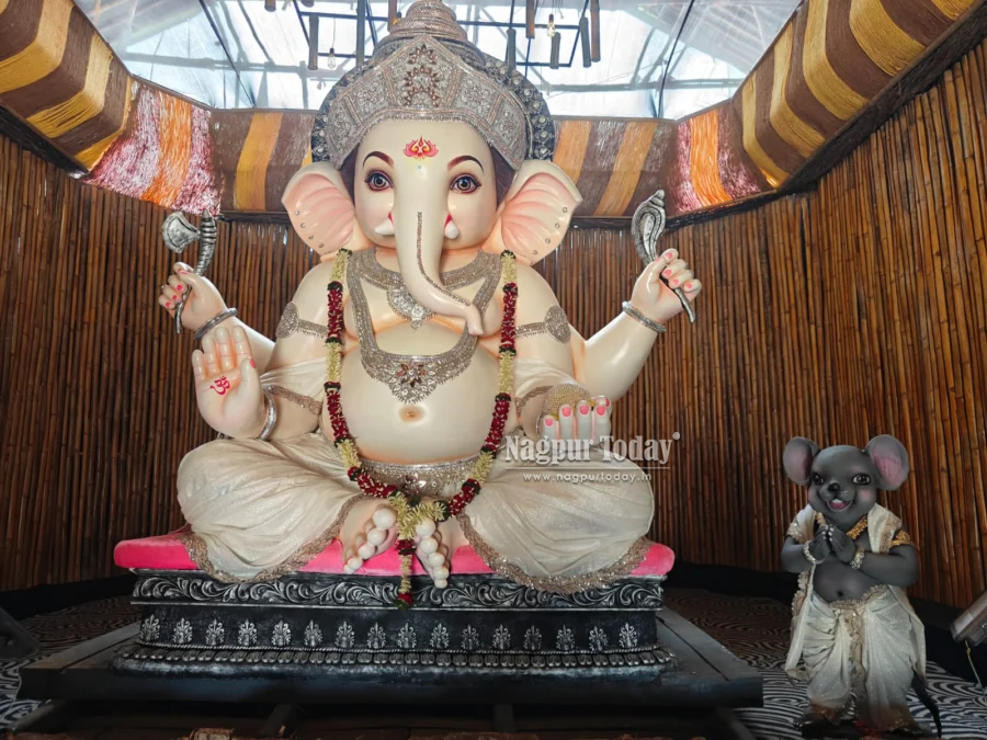 गोंदिया:” पधारे विघ्नहर्ता ” भक्ति उल्हास और ढोल- नगाड़ों से स्वागत