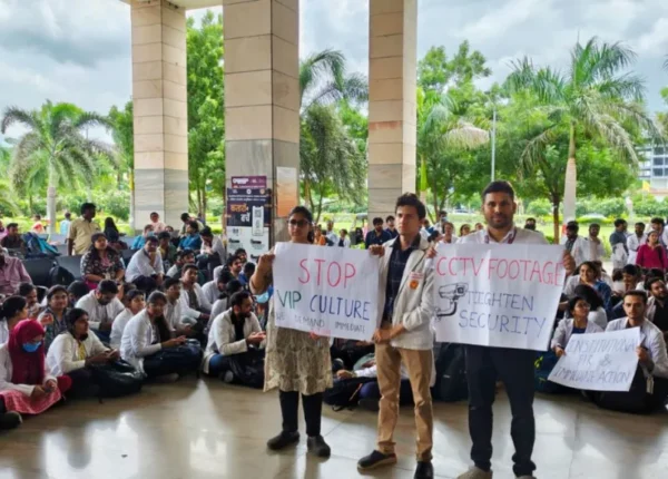Nagpur AIIMS Doctors Allege Assault and Political Pressure