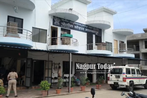 Sword, Knife-Wielding Gang Creates Panic in Taj Nagar; Mankapur Police Launch Search