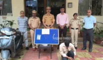 नागपुरात किराणा दुकानात साखर घेण्याचा बहाण्याने 1.20 लाखांची सोनसाखळी लंपास!